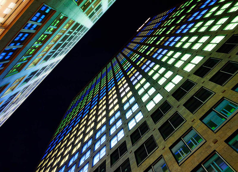 Architekturfoto: FBC Frankfurt am Main, Nachtaufnahme